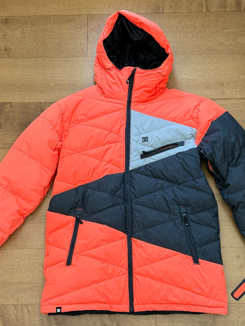 DC Riji Snowboard Jacket Men's Large Orange Black 10K Waterproof